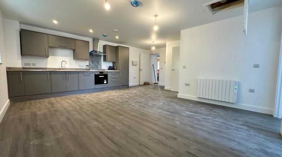 Property photo 2 of 11 Kitchen