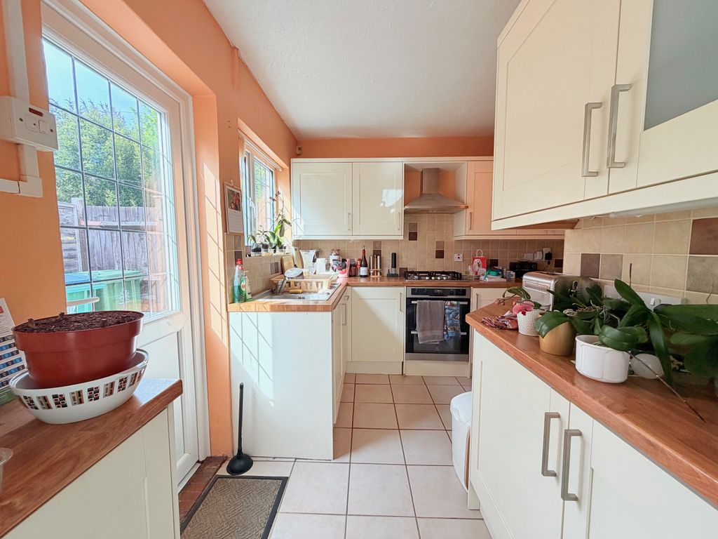 Property photo 2 of 16 5