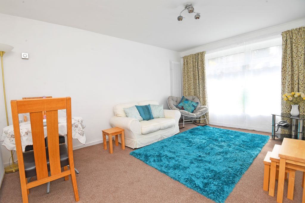 Property photo 2 of 7