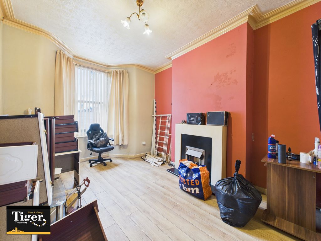 Property photo 2 of 19 Cam03440G0-Pr0517-Still015