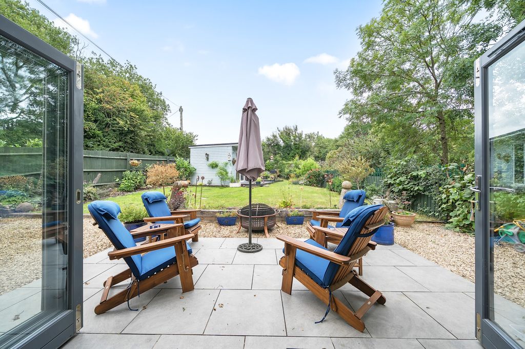 Property photo 2 of 15 Garden View