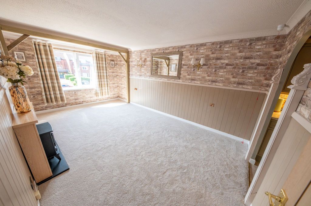 Property photo 2 of 13 Photo 9