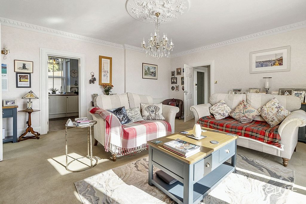 Additional image 9 of 2 bed flat for saleSouthfield Road, Oldway Court TQ3