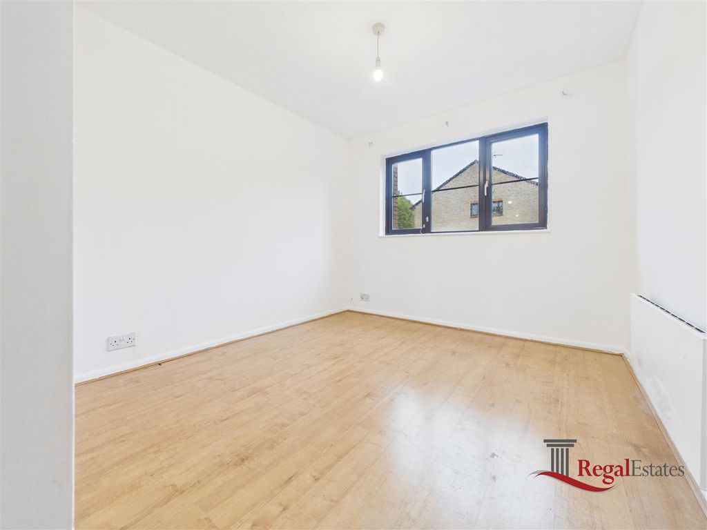 Property photo 2 of 6 Cam02489G0-Pr0332-Still003.Jpg