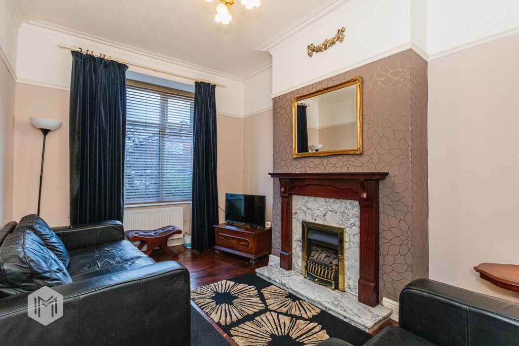 Property photo 2 of 16 Picture No. 05