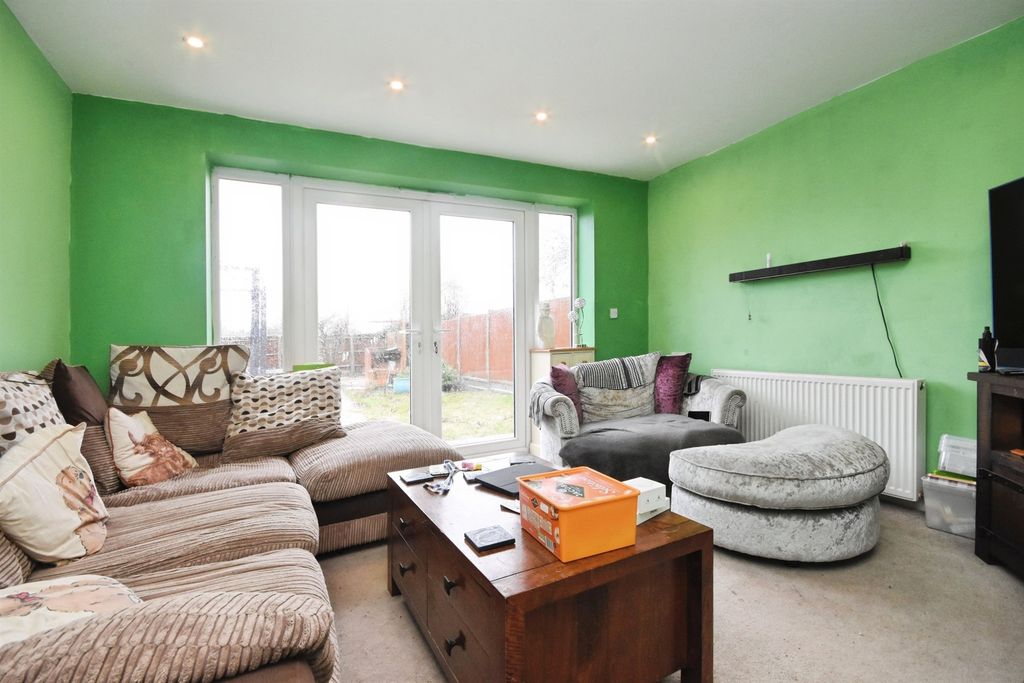 Property photo 3 of 17