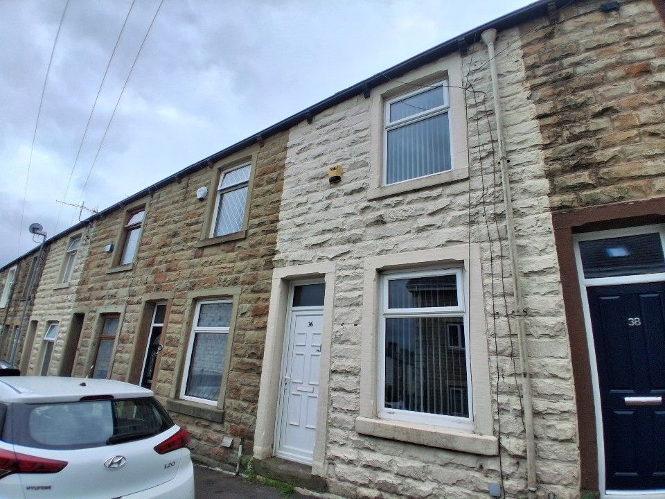 Property photo 2 of 17