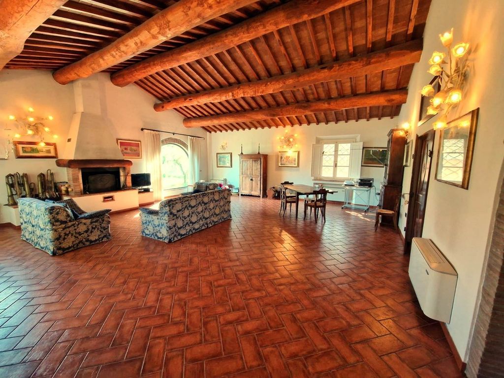 Property photo 3 of 28