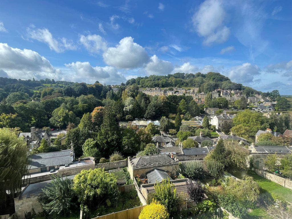 Property photo 3 of 19