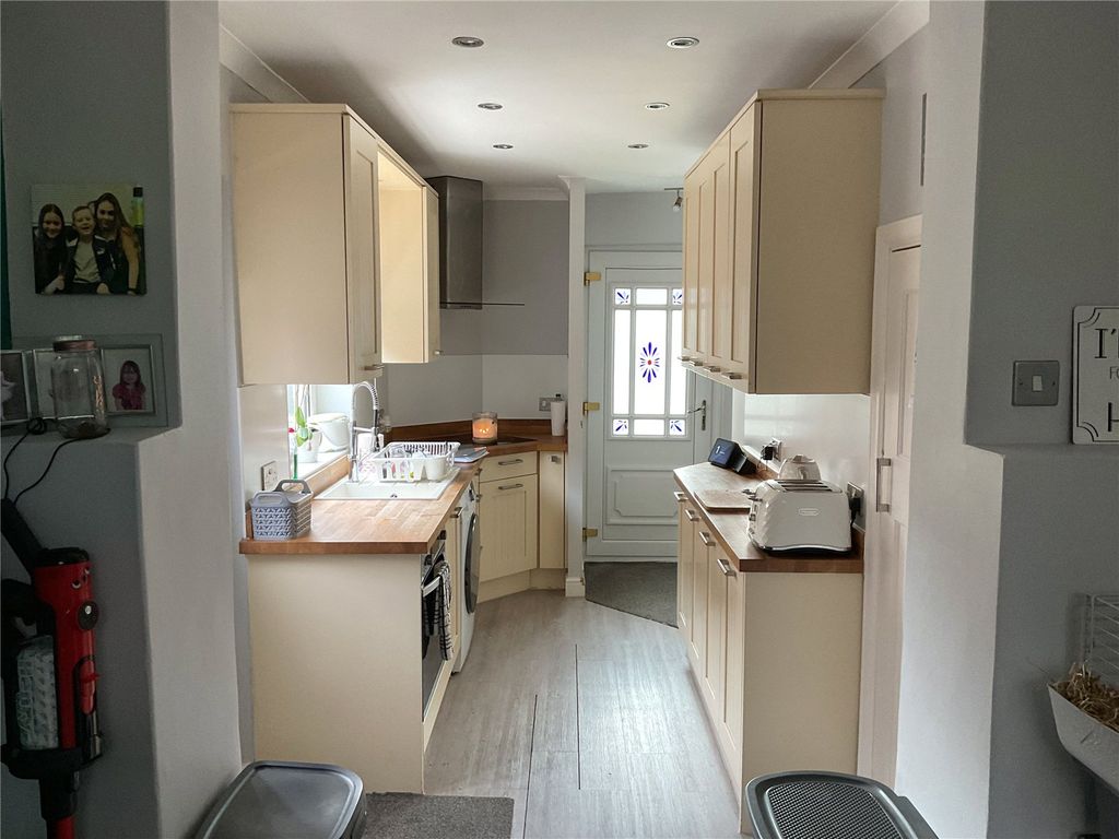 Property photo 3 of 10 Picture No. 10