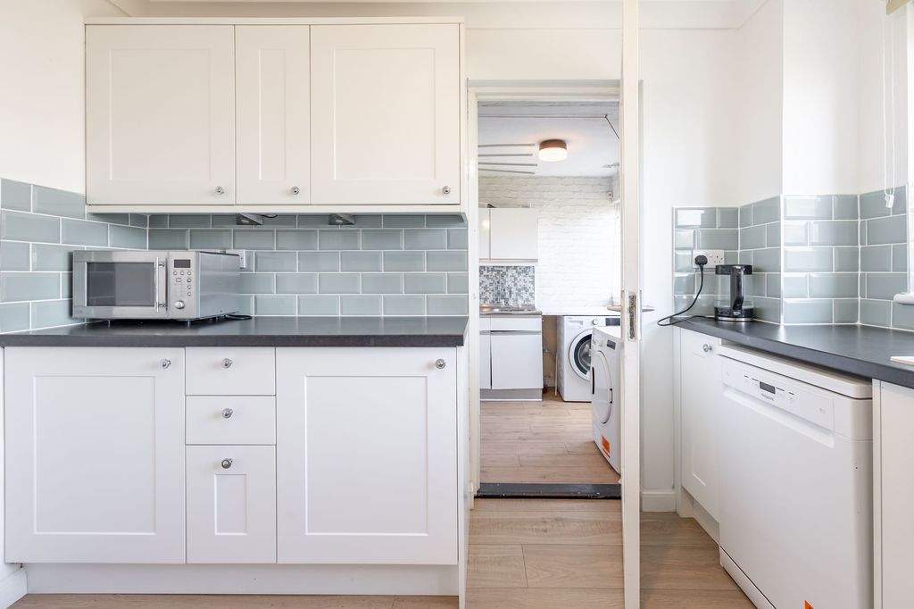 Property photo 2 of 16 Kitchen