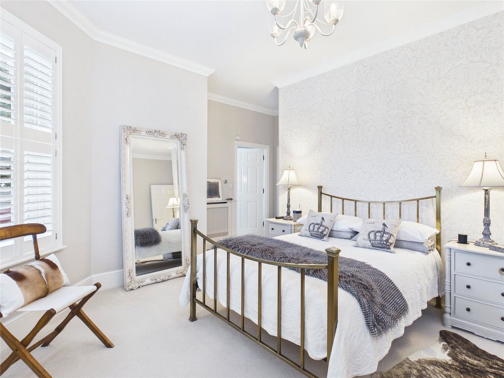 Additional image 9 of 2 bed flat for saleGuildford, Surrey GU1