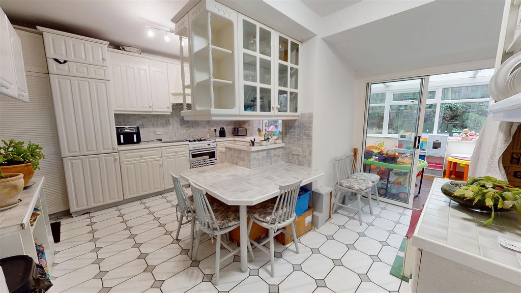Property photo 2 of 28 Dining Kitchen