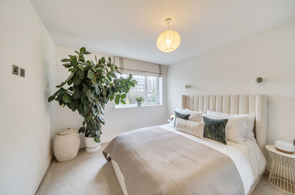 Property photo 3 of 14 1402244-1-6973Af4...