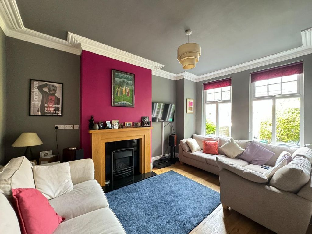 Property photo 2 of 15