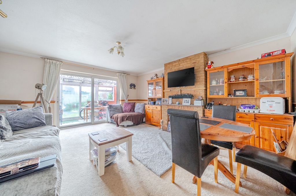 Property photo 3 of 12 1362081-10-68De48...