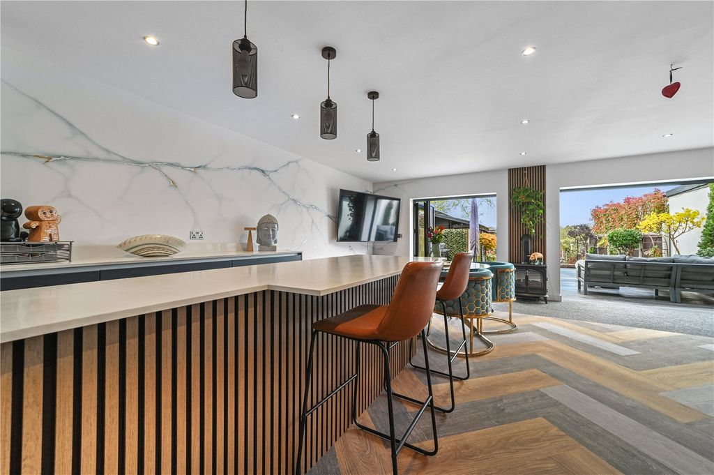 Property photo 2 of 34 Kitchen/Family Room