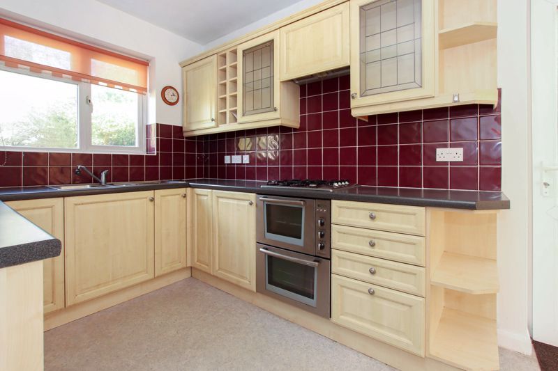 Property photo 3 of 14 Photo 8