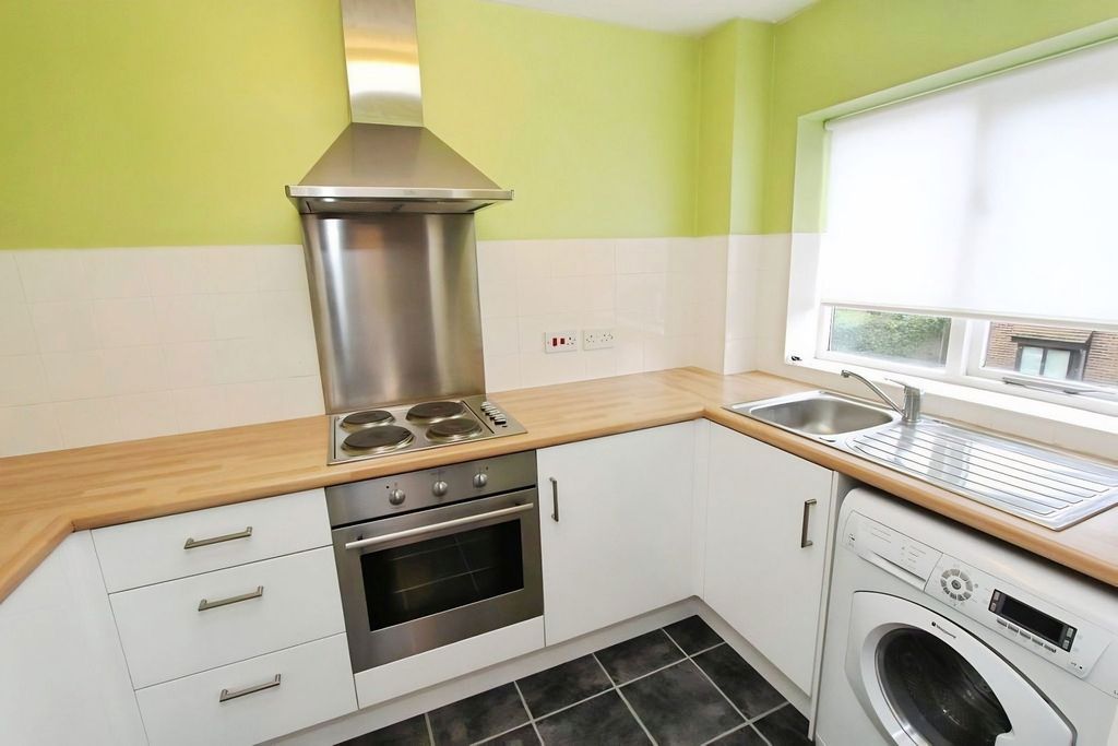 Property photo 2 of 7