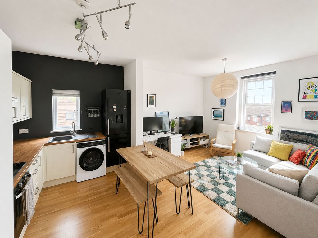 Property photo 1 of 7