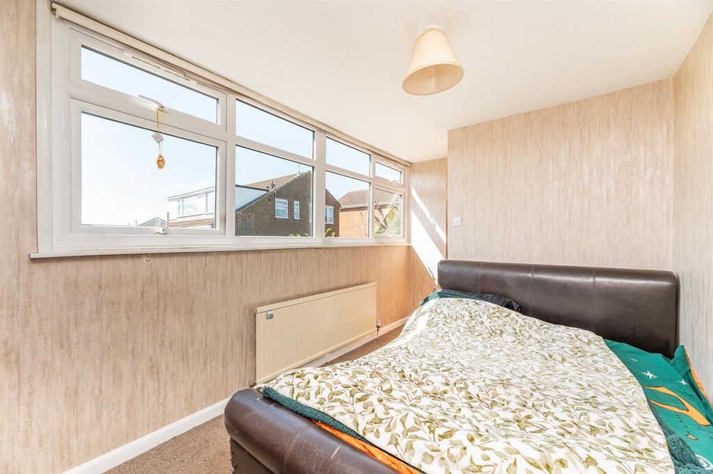 Additional image 20 of 4 bed property for saleSt. Davids Road, Otley LS21