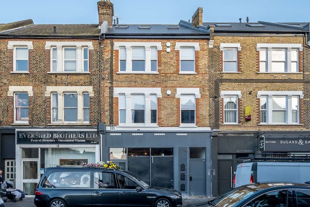 Property photo 1 of 8 C-503-Garratt-Lan...