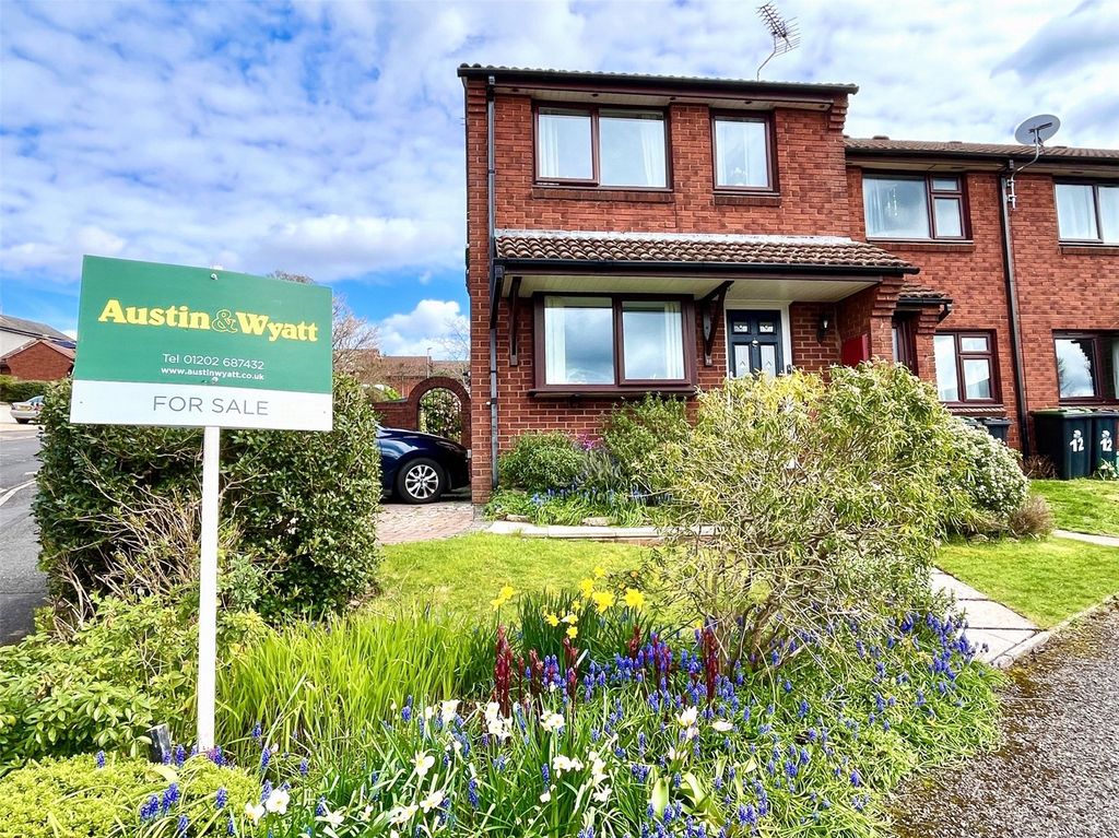 Property photo 1 of 20 Exterior