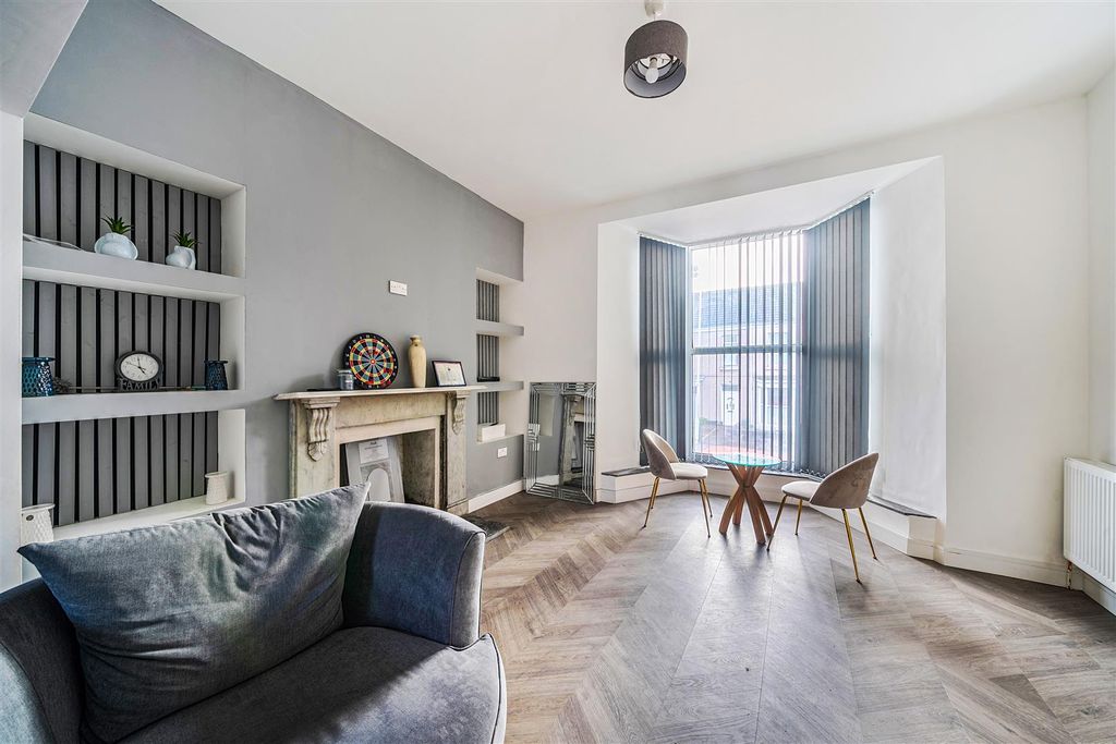 Property photo 1 of 26 1365575-12-68Fb646c23882.Jpg