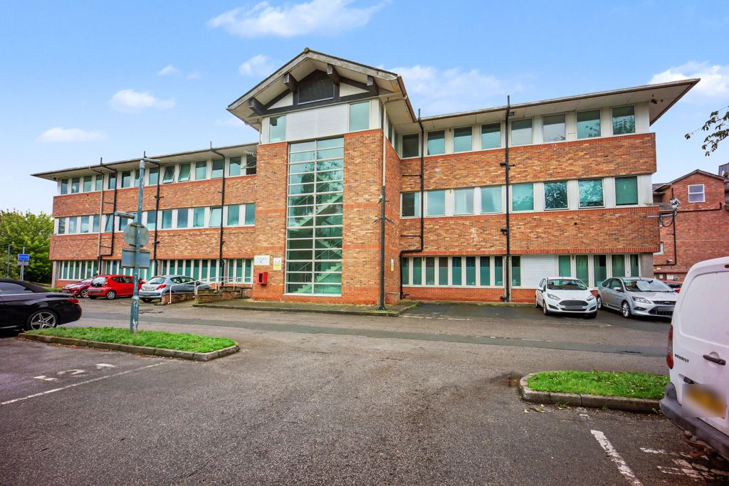 Property photo 1 of 9 81 Castleview House, East Lane, Runcorn, Cheshire, Wa7 2Dp