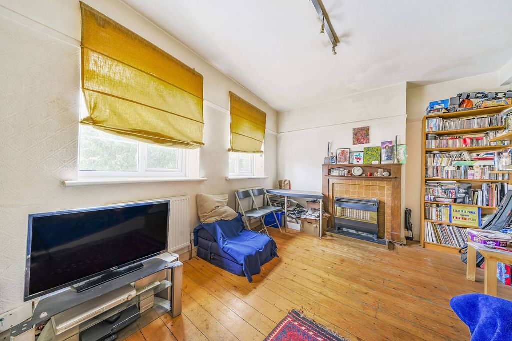 Property photo 3 of 9
