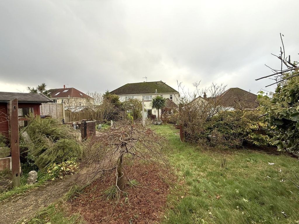 Property photo 2 of 33