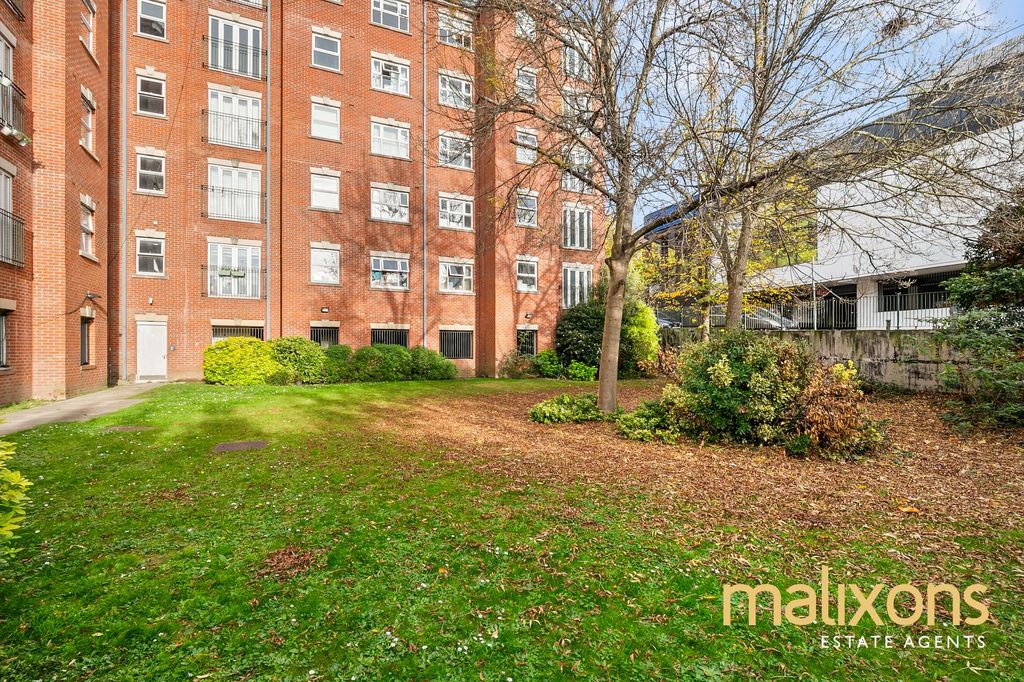 Property photo 3 of 11