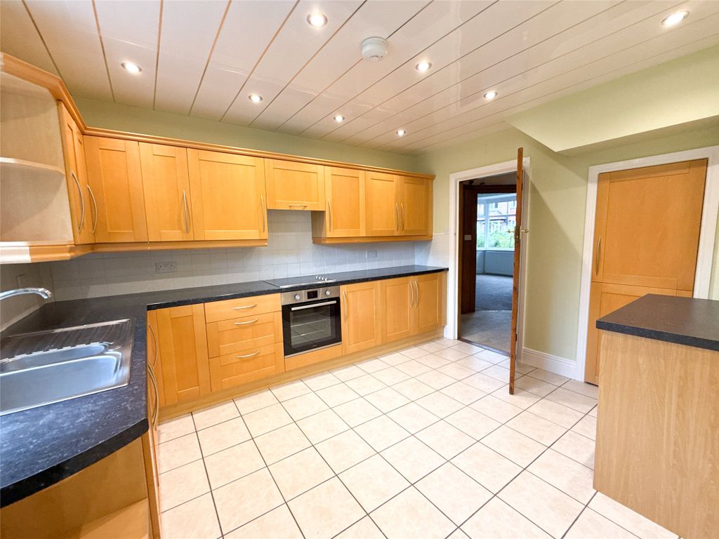 Property photo 2 of 32 Kitchen