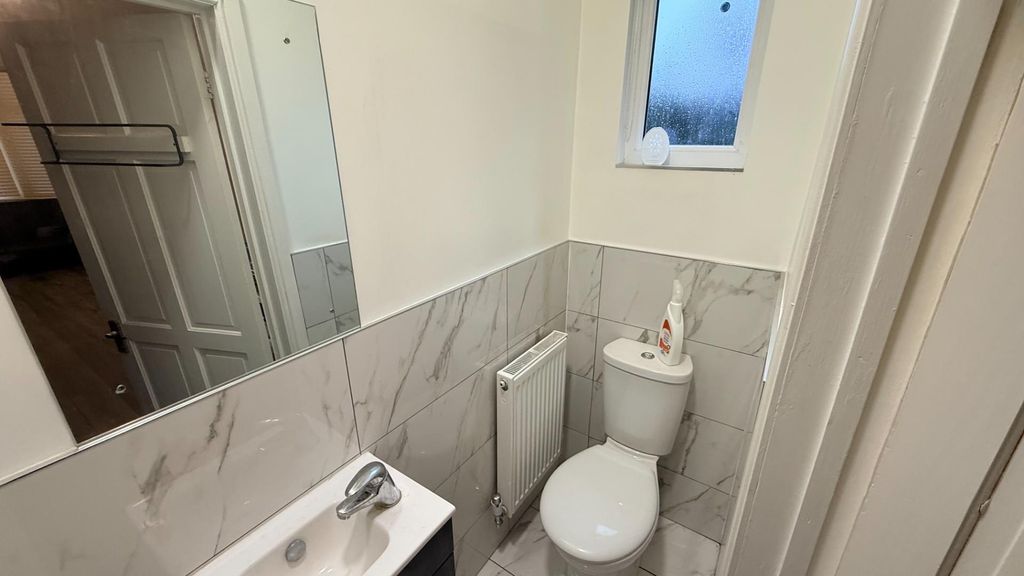 Property photo 3 of 3