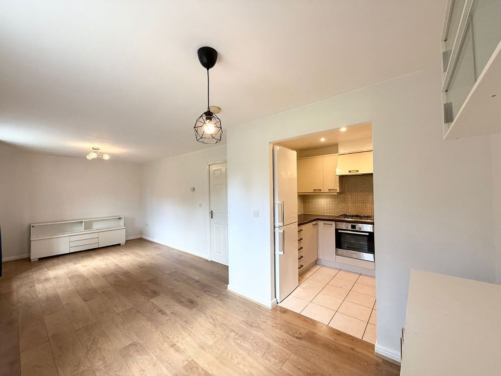 Property photo 2 of 13 Picture No. 10