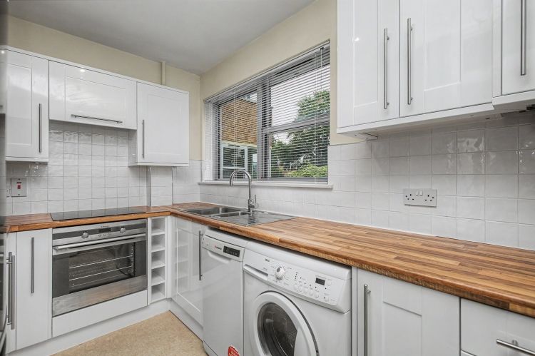 Property photo 2 of 10 330189