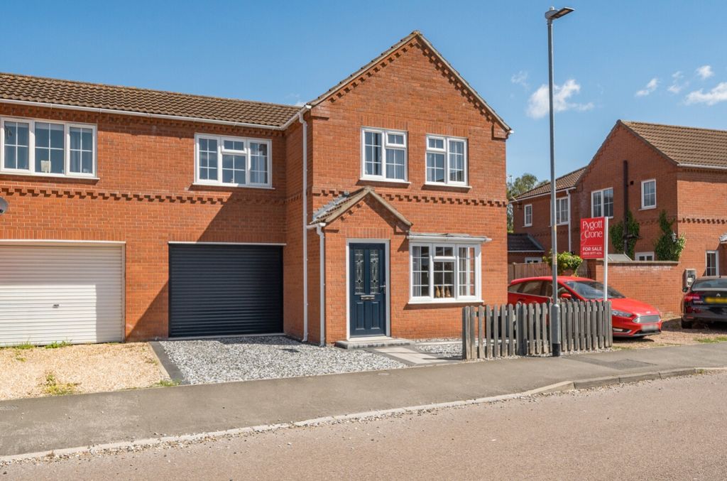 Property photo 1 of 26 1483652-22-6A4647A72Ccb6