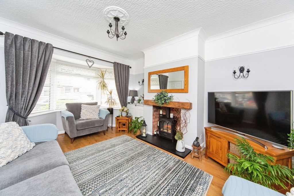 Property photo 3 of 20 Pbox-Img.Jpg