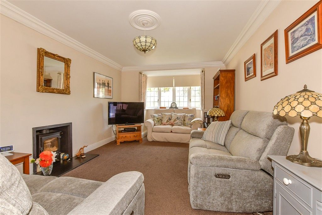Property photo 2 of 12 Lounge