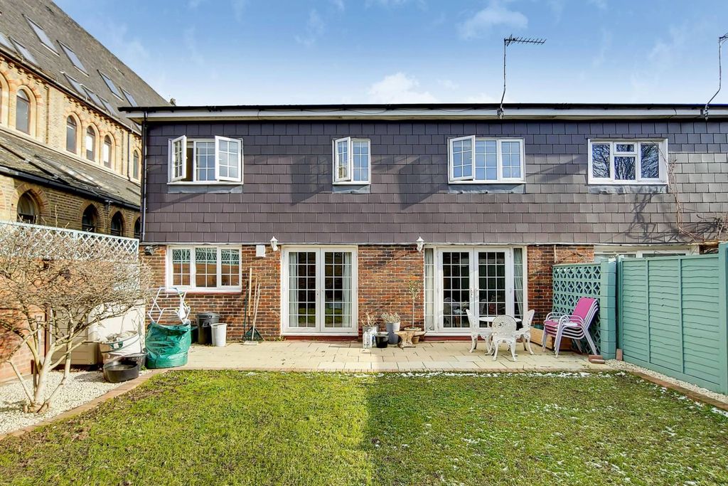 Property photo 3 of 14