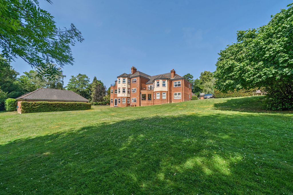 Property photo 2 of 15