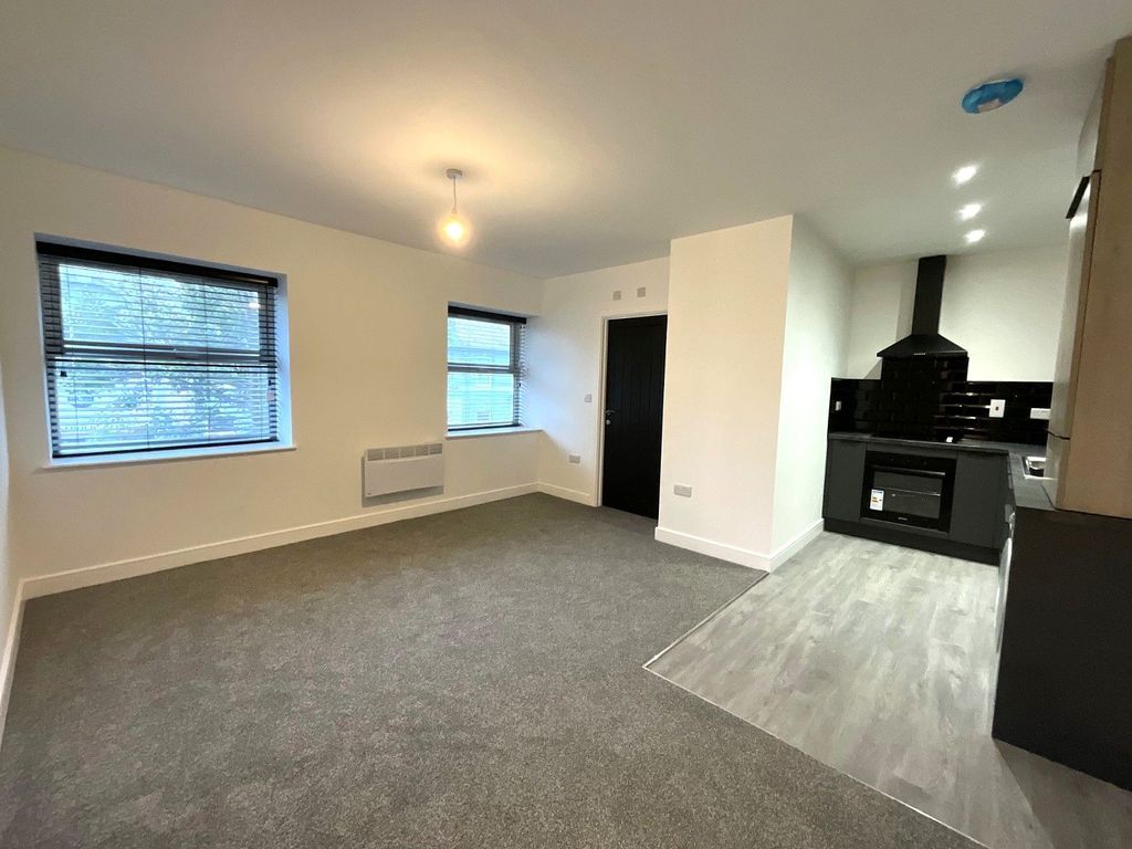 Property photo 3 of 8