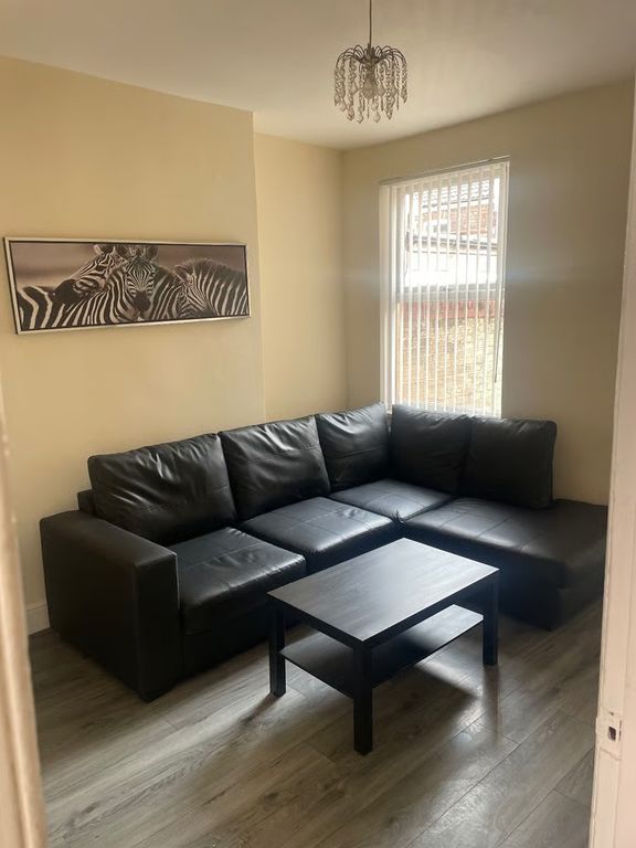 Property photo 2 of 5