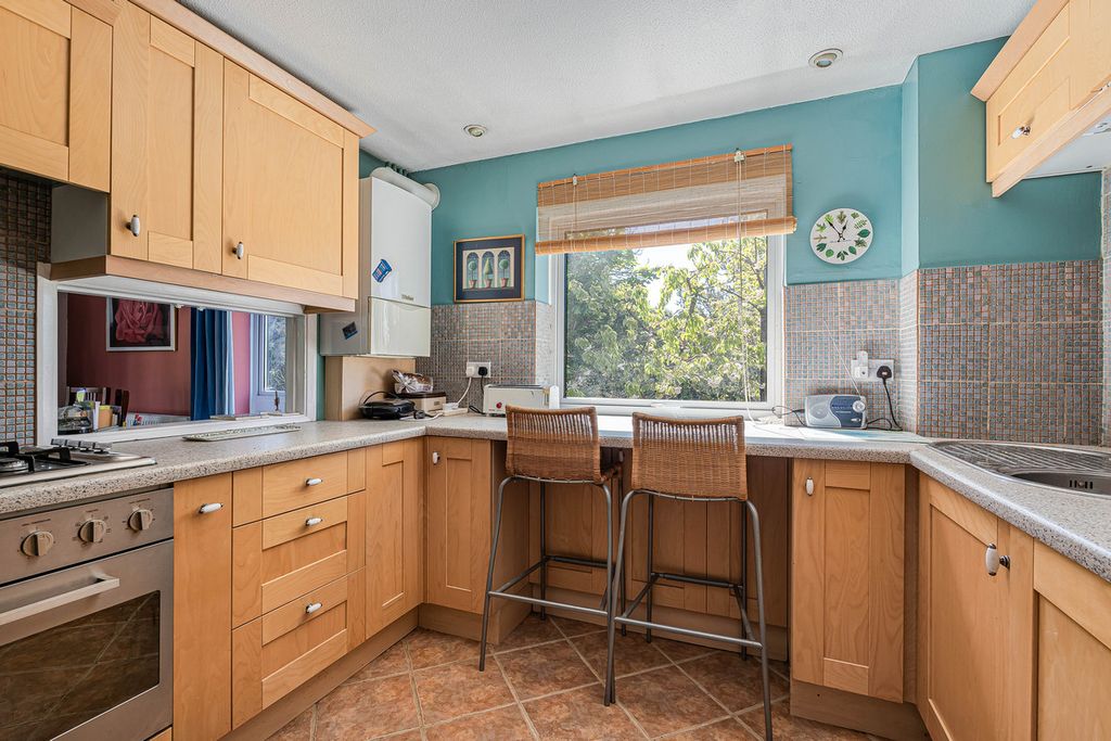 Property photo 3 of 18