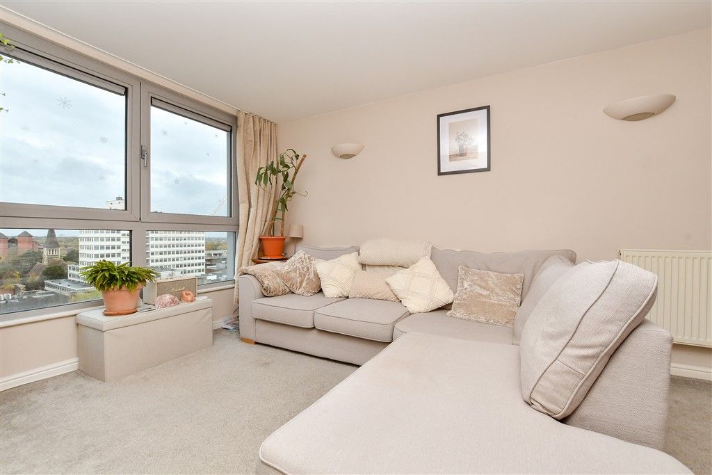 Property photo 1 of 15 Kitchen / Living Room