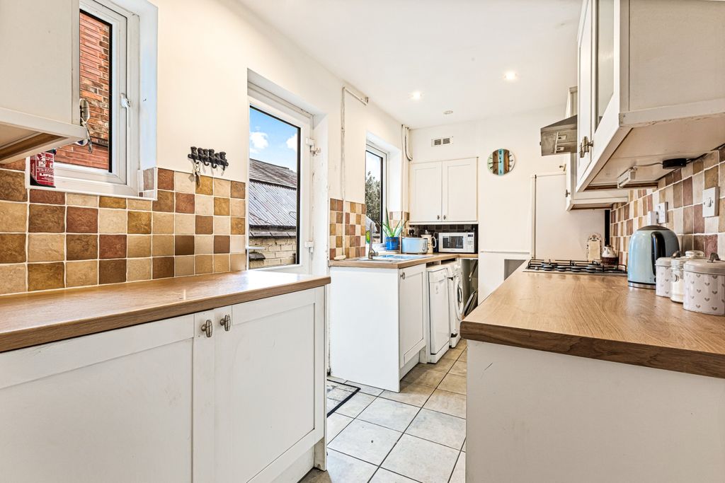 Property photo 3 of 13 Kitchen