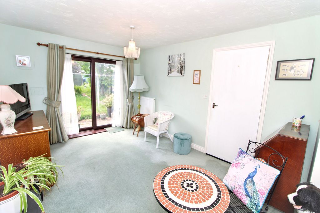 Property photo 3 of 12