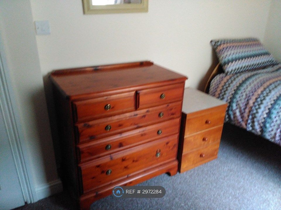 Property photo 2 of 6 Chest Of Drawers/Bedside Cabinet