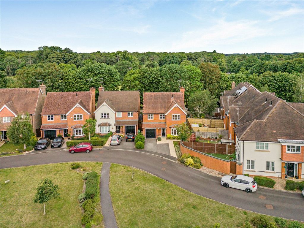 Property photo 2 of 45 Picture No. 07