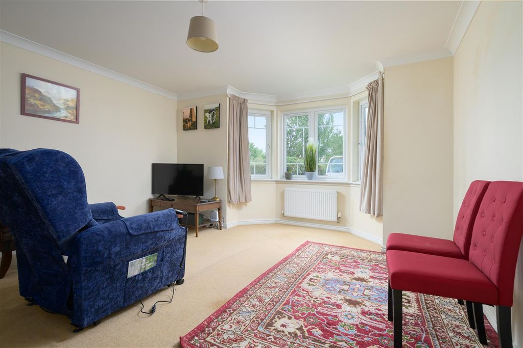 Property photo 2 of 9 S002.Jpg
